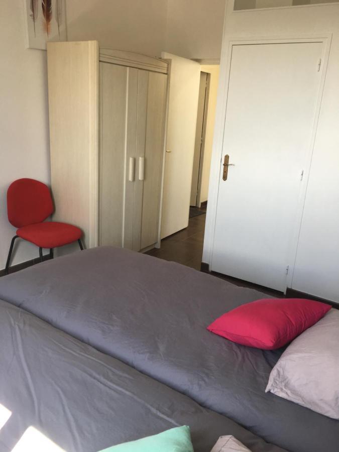 Cafe De La Gare Hotel Bessancourt ภายนอก รูปภาพ