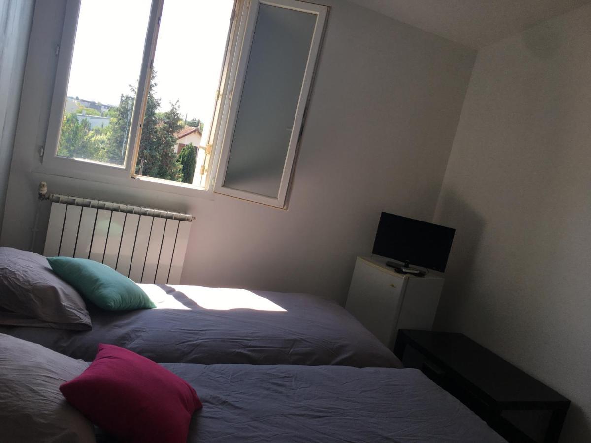 Cafe De La Gare Hotel Bessancourt ภายนอก รูปภาพ