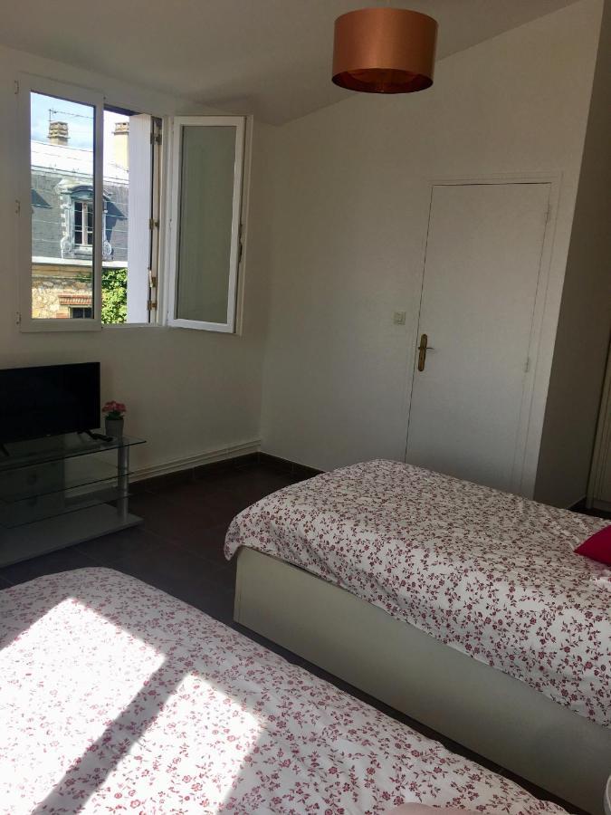 Cafe De La Gare Hotel Bessancourt ภายนอก รูปภาพ